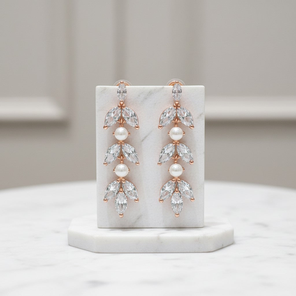 CUBIC ZIRCONIA COLLECTION - DAINTY PEARL SPARKLE EARRINGS - CZER453 ROSE GOLD
