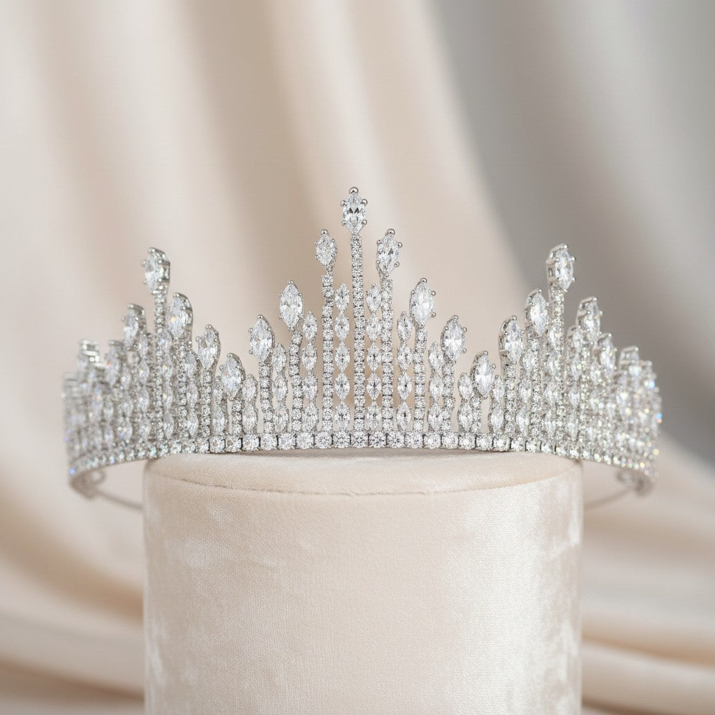 CUBIC ZIRCONIA COLLECTION - STARLET CROWN - SILVER AHB-18