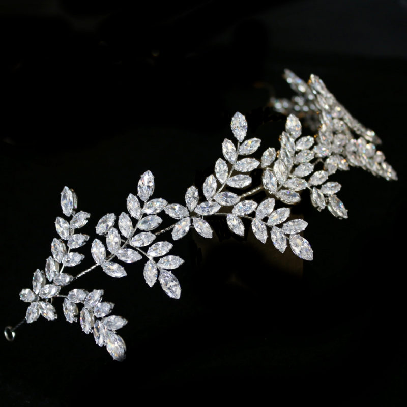 CUBIC ZIRCONIA COLLECTION - GLITZY GLAM HEADPIECE - AHB30