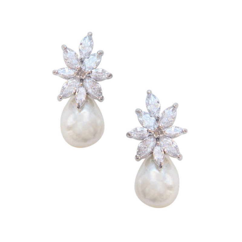 CUBIC ZIRCONIA COLLECTION - GRACEFUL PEARL EARRINGS - CZER511 SILVER