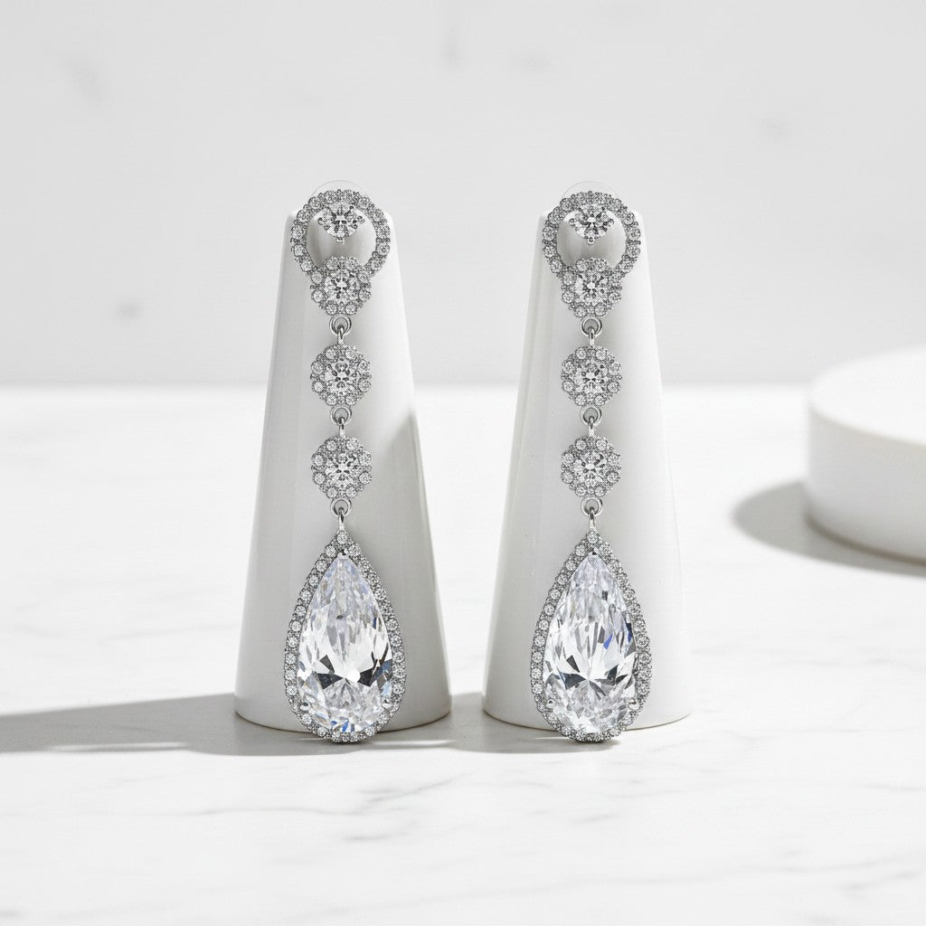 CUBIC ZIRCONIA COLLECTION - CRYSTAL LUXE EARRINGS - CZER516 (CLEAR)