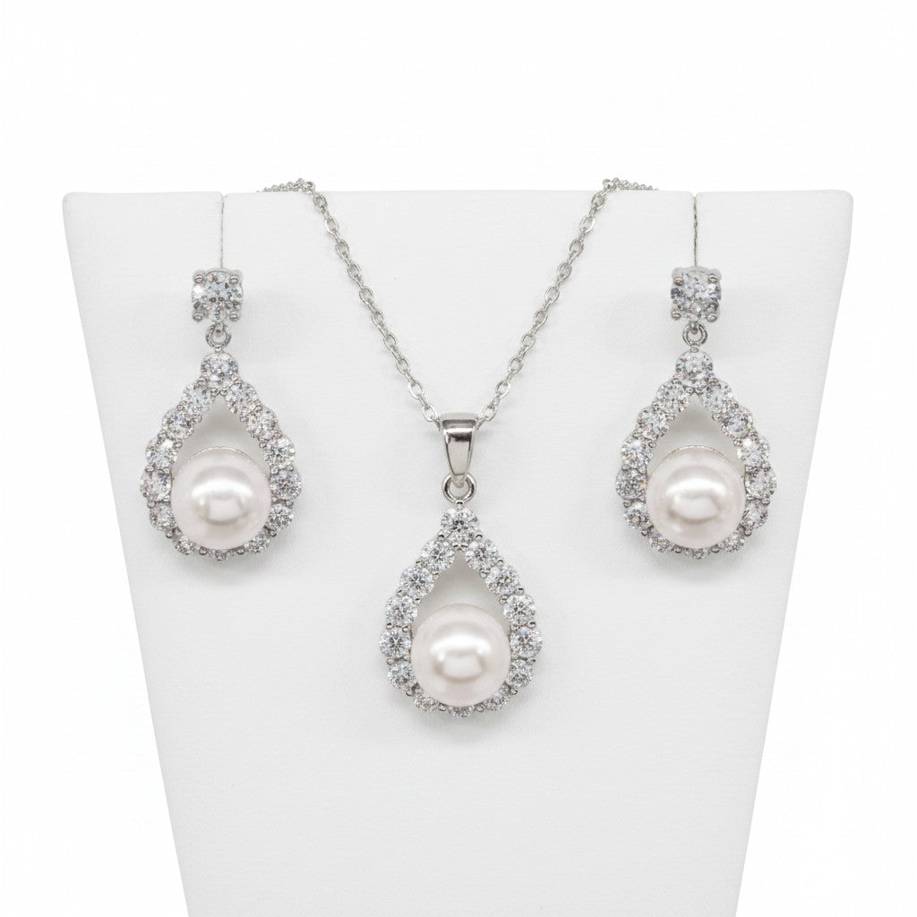 CUBIC ZIRCONIA COLLECTION - PEARL ELEGANCE NECKLACE SET - SILVER (CZNK102)