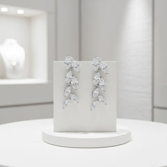 CUBIC ZIRCONIA COLLECTION - GRADUATED CRYSTAL EARRINGS - CZER517 SILVER