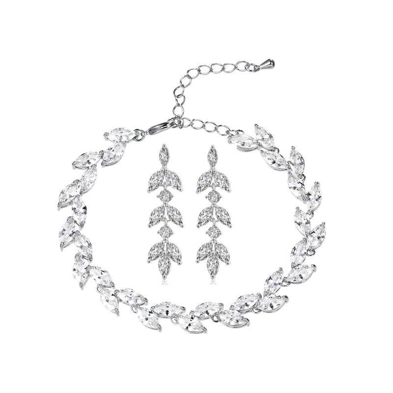 CUBIC ZIRCONIA COLLECTION - MEGAN SPARKLE SET - SILVER
