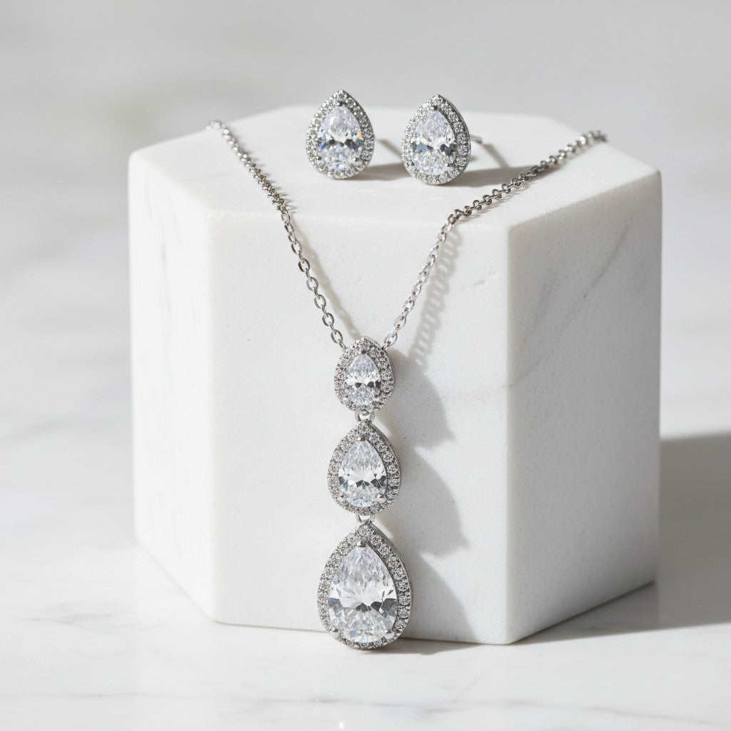 CUBIC ZIRCONOA COLLECTION - GLITZY DROP NECKLACE - CZNK109