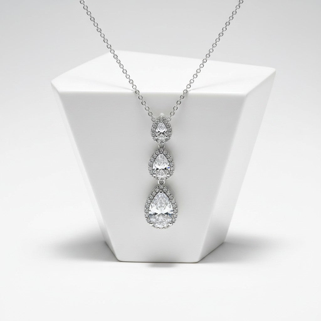 CUBIC ZIRCONOA COLLECTION - GLITZY DROP NECKLACE - CZNK109