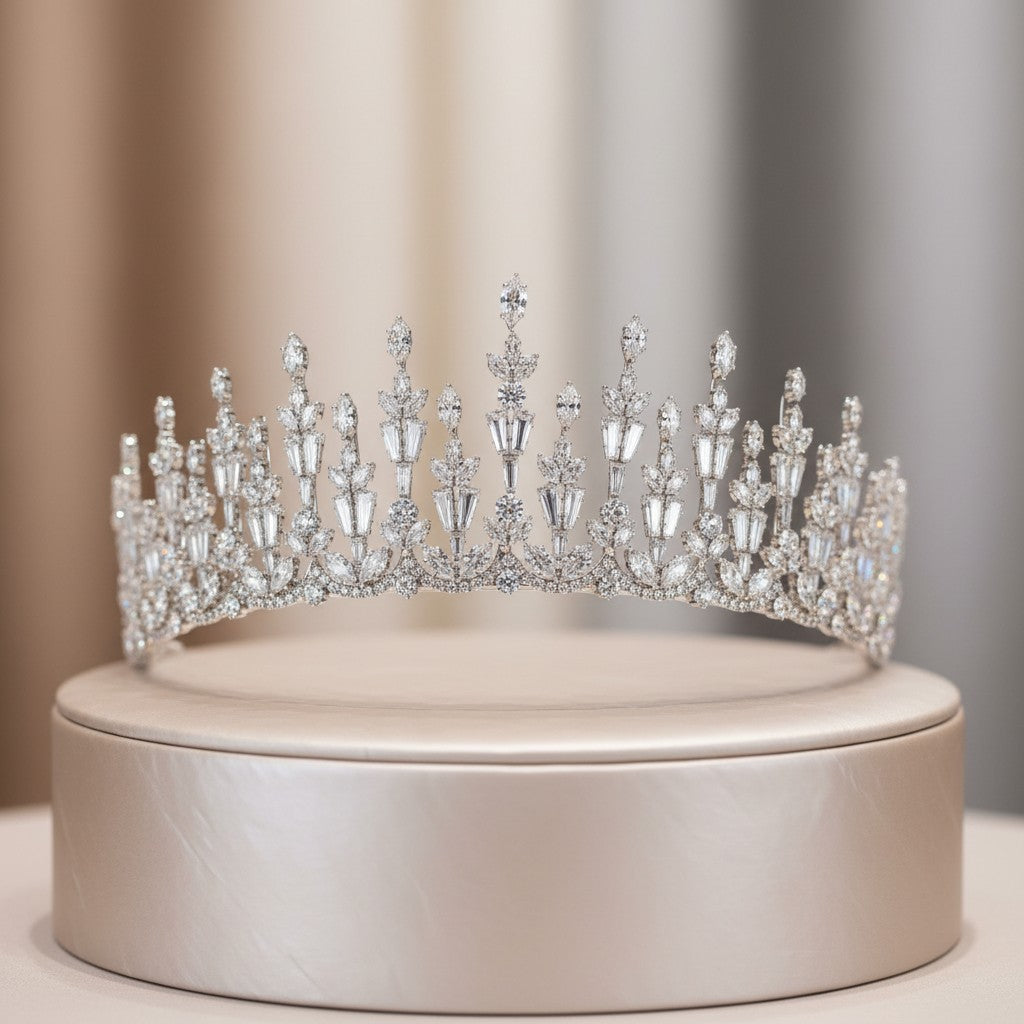 CUBIC ZIRCONIA COLLECTION - REGAL ELEGANCE TIARA - AHB38 SILVER