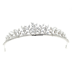 CUBIC ZIRCONIA COLLECTION - GLITZY TIARA - SILVER - AHB45