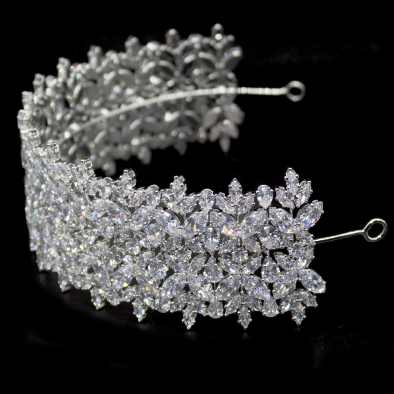 CUBIC ZIRCONIA COLLECTION - BEJEWELLED DECO HEADPIECE - SILVER - AHB49