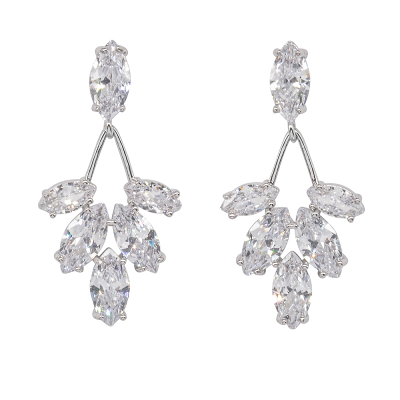 CUBIC ZIRCONIA COLLECTION - DAINTY SPARKLE EARRINGS - SILVER CZER527