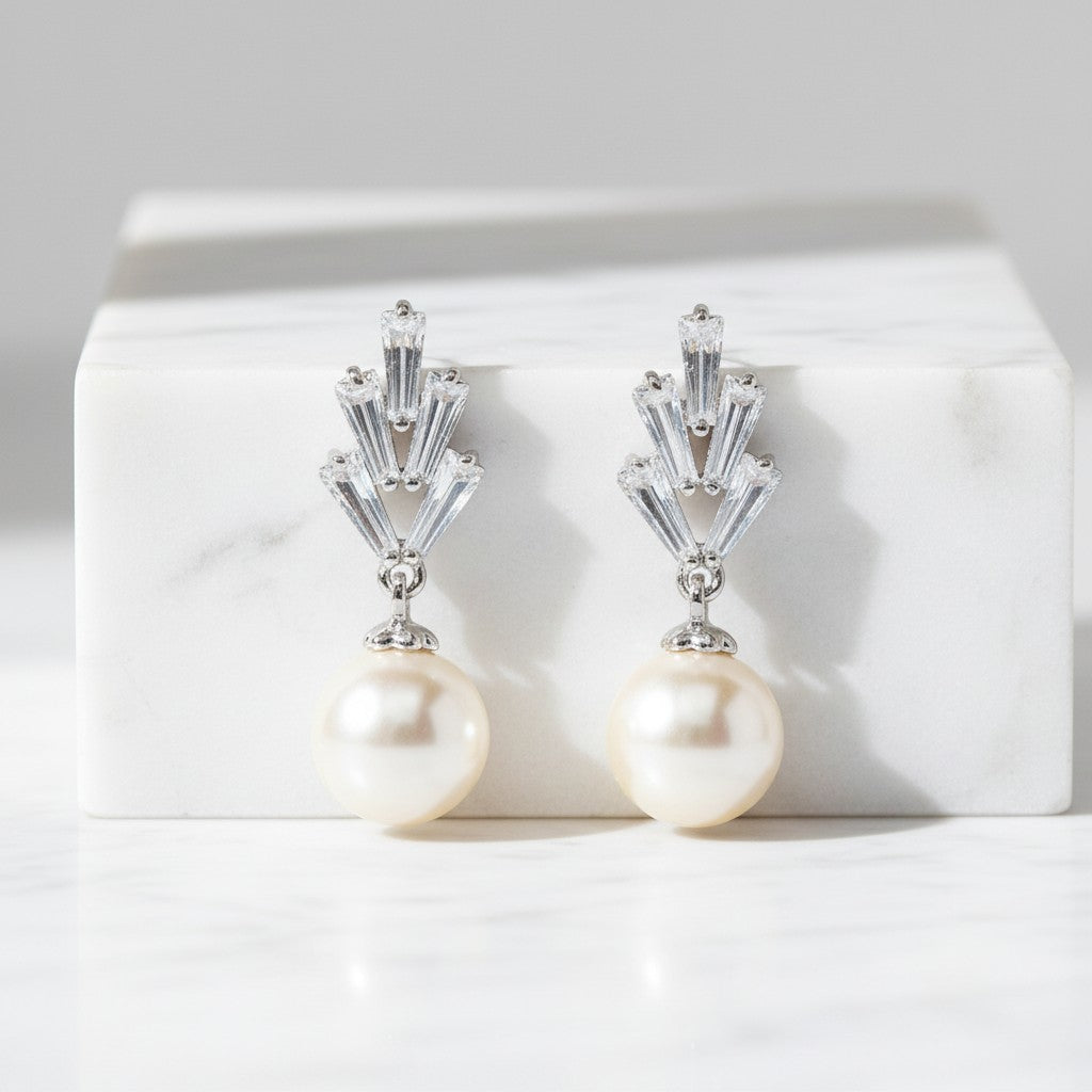 CUBIC ZIRCONIA EARRINGS - GATSBY CHIC EARRINGS - SILVER - CZER528