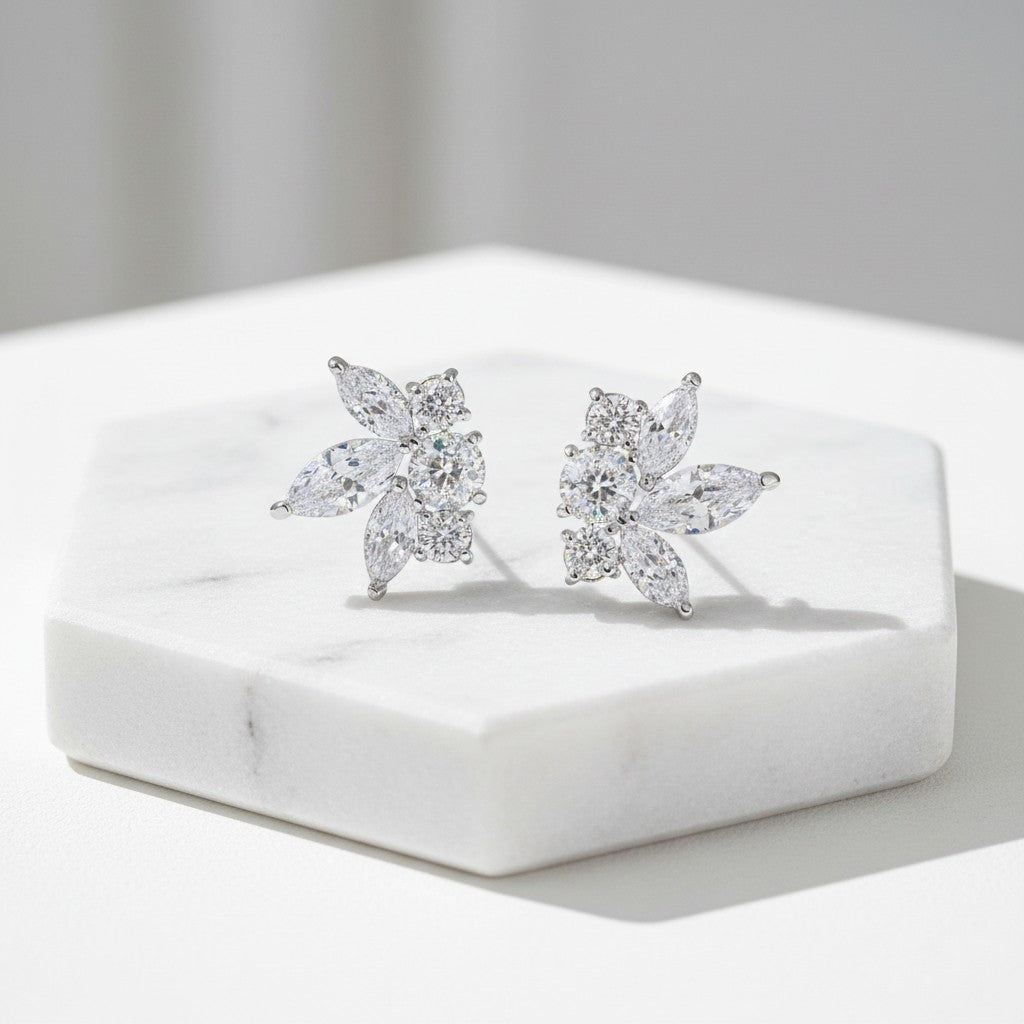 CUBIC ZIRCONIA COLLECTION - DAINTY SPARKLE EARRINGS - SILVER -CZER529