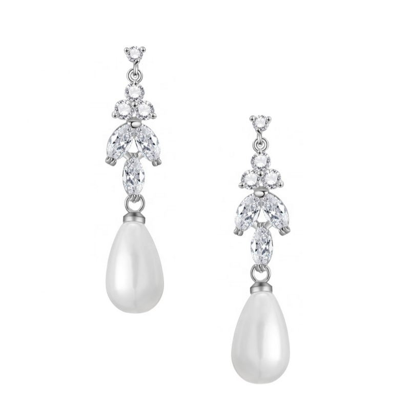 CUBIC ZIRCONIA COLLECTION - PEARL ELEGANCE EARRINGS - CZER540