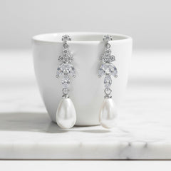 CUBIC ZIRCONIA COLLECTION - PEARL ELEGANCE EARRINGS - CZER540