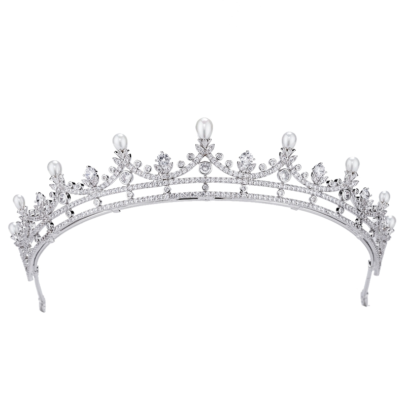 CUBIC ZIRCONIA COLLECTION - STARLET SHIMMER TIARA - AHB51
