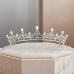 CUBIC ZIRCONIA COLLECTION - STARLET SHIMMER TIARA - AHB51