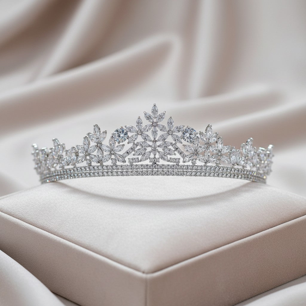 CUBIC ZIRCONIA COLLECTION - STARLET DIVINE TIARA - AHB115
