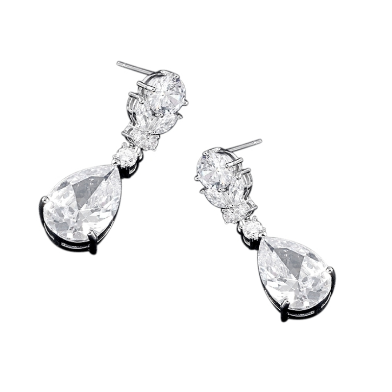 CUBIC ZIRCONIA COLLECTION - CRYSTAL DIVINE EARRINGS - CZER541