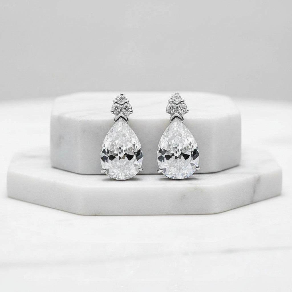 CUBIC ZIRCONIA COLLECTION - CRYSTAL SHIMMER EARRINGS - CZER543 SILVER