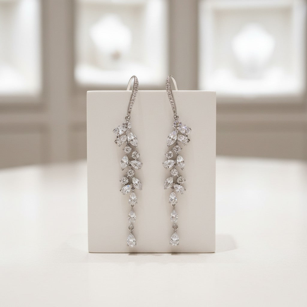 CUBIC ZIRCONIA COLLECTION - SHIMMERING CRYSTAL DROP EARRINGS - CZER546
