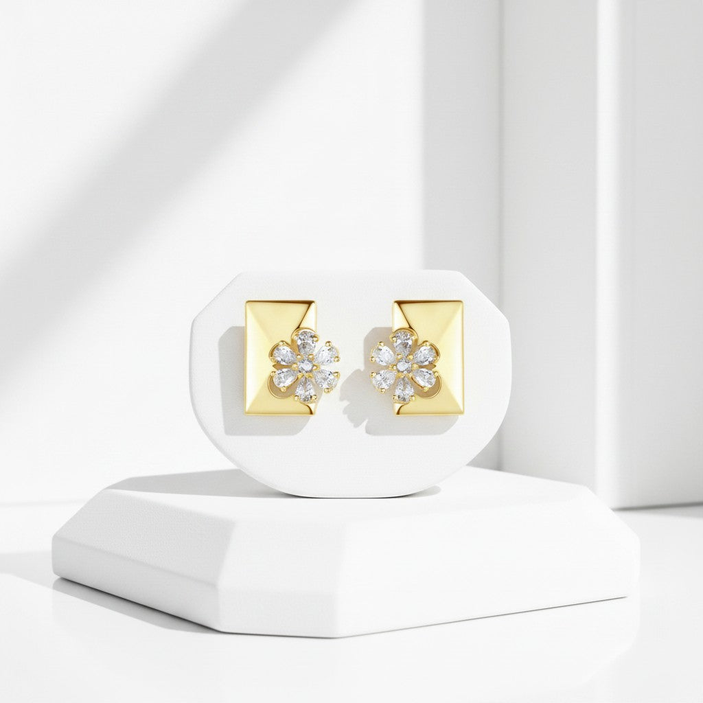 CUBIC ZIRCONIA COLLECTION - DAISY SPARKLE EARRINGS - 18K GOLD PLATED - CZER548