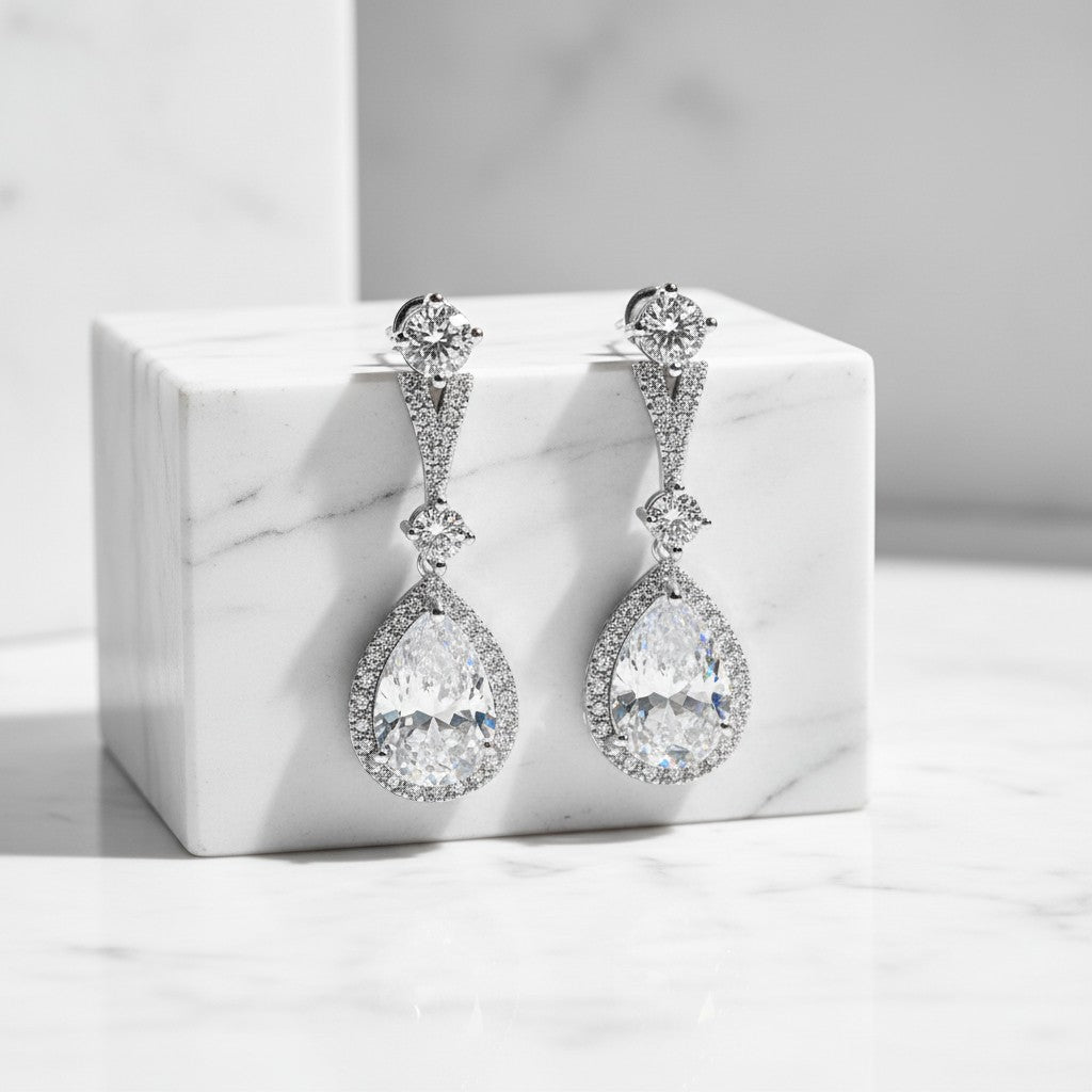 CUBIC ZIRCONIA COLLECTION - GRACEFUL SHIMMER EARRINGS - CZER552 SILVER
