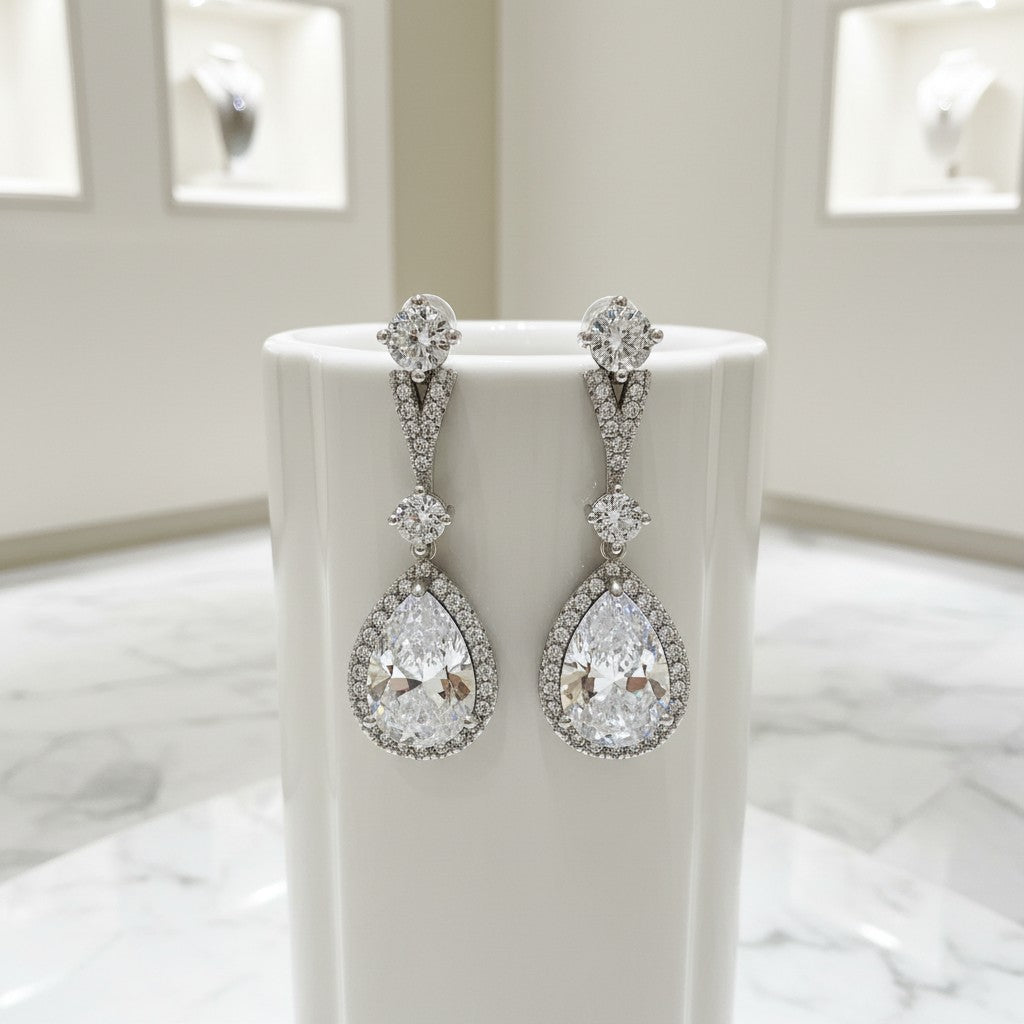 CUBIC ZIRCONIA COLLECTION - GRACEFUL SHIMMER EARRINGS - CZER552 SILVER