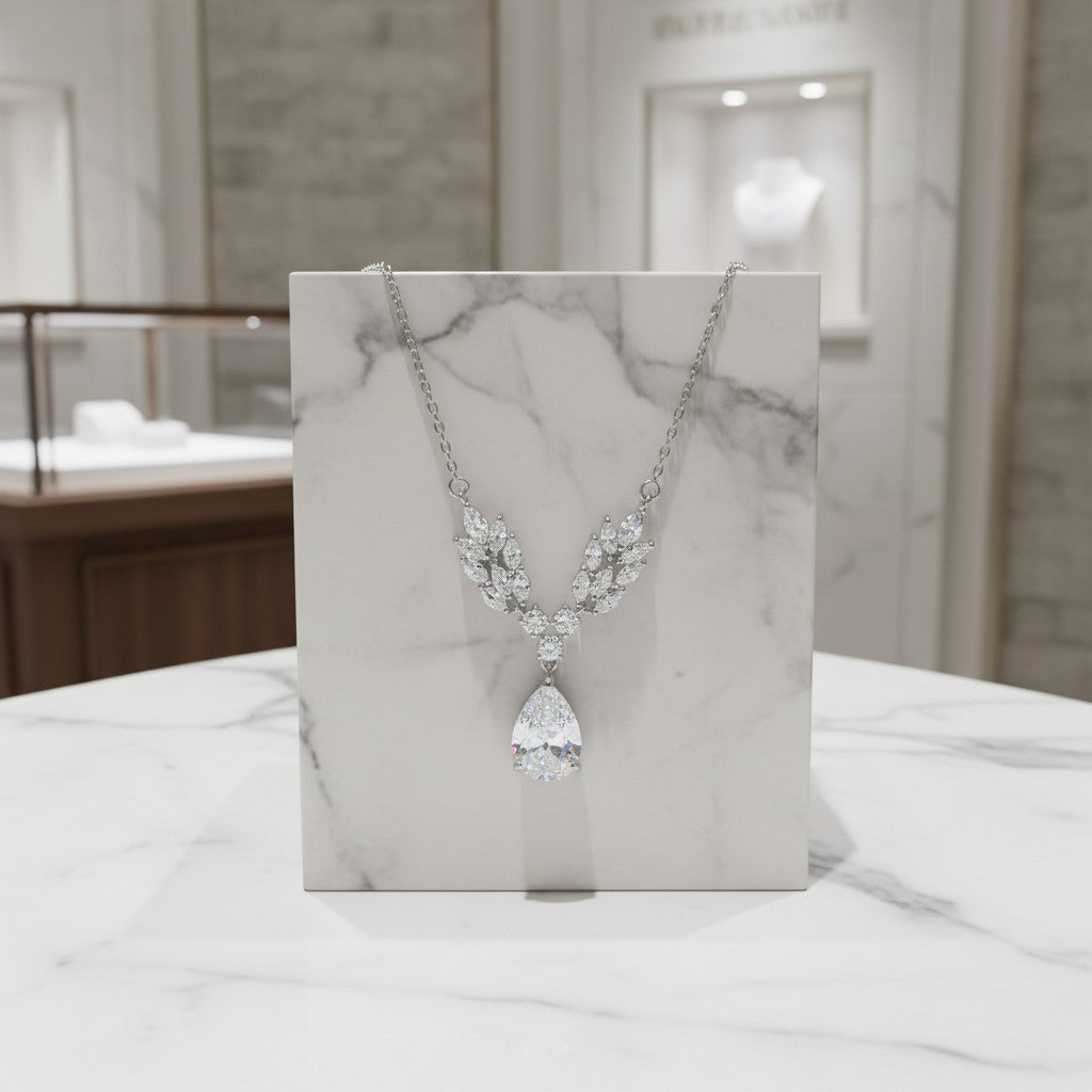 CUBIC ZIRCONIA COLLECTION - VINTAGE VINE NECKLACE - CZNK125 SILVER
