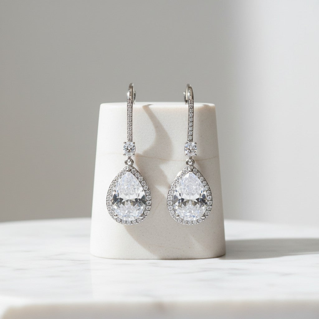 CUBIC ZIRCONIA COLLECTION - SPARKLE GEM EARRINGS - CZER562 SILVER