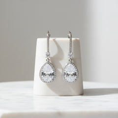 CUBIC ZIRCONIA COLLECTION - SPARKLE GEM EARRINGS - CZER562 SILVER