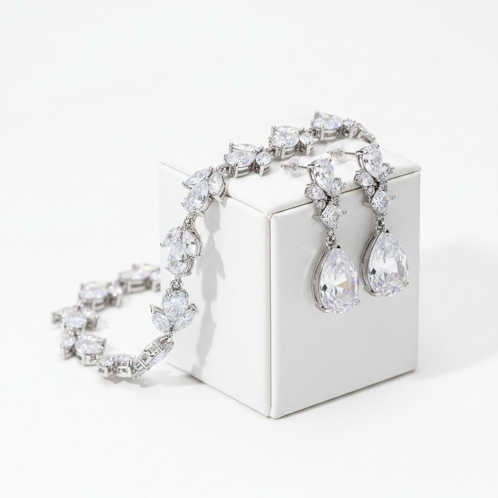 CUBIC ZIRCONIA COLLECTION - EXQUISITE SPARKLE BRACELET SET - SILVER- BR112