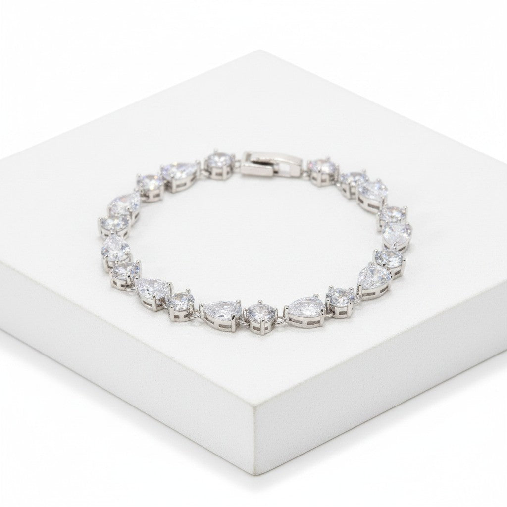 CUBIC ZIRCONIA COLLECTION - CRYSTAL SPARKLE BRACELET -BR118 SILVER