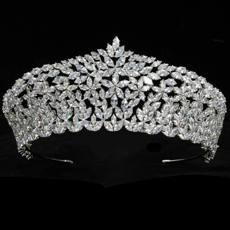 CUBIC ZIRCONIA COLLECTION - RADIANCE LUXE CROWN - AHB72