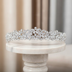 CUBIC ZIRCONIA COLLECTION - GRACEFUL CRYSTAL TIARA - AHB77 SILVER
