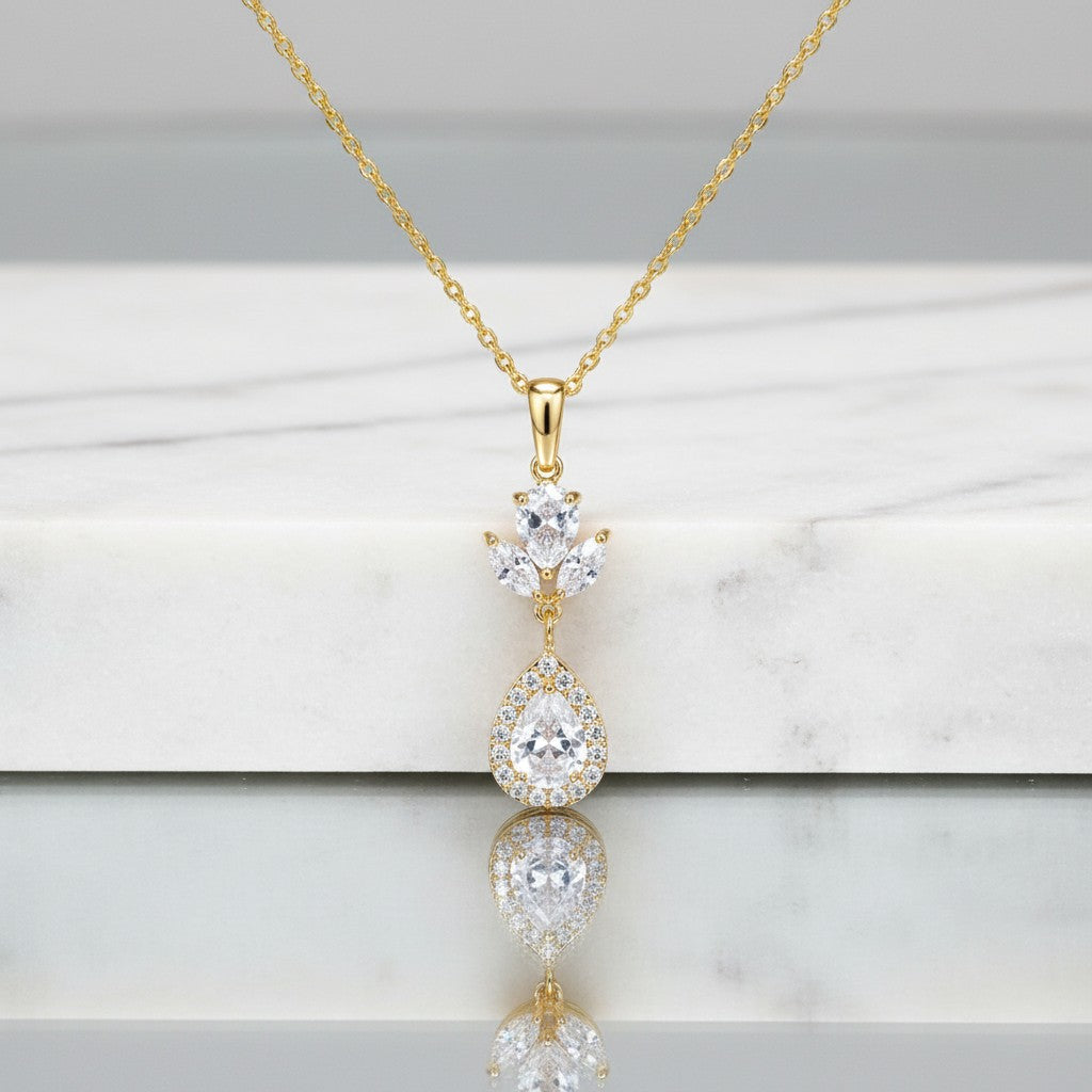 CUBIC ZIRCONIA COLLECTION - SIMLE ELEGANCE NECKLACE SET - CZNK105 GOLD