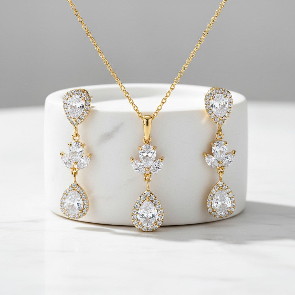 CUBIC ZIRCONIA COLLECTION - SIMLE ELEGANCE NECKLACE SET - CZNK105 GOLD
