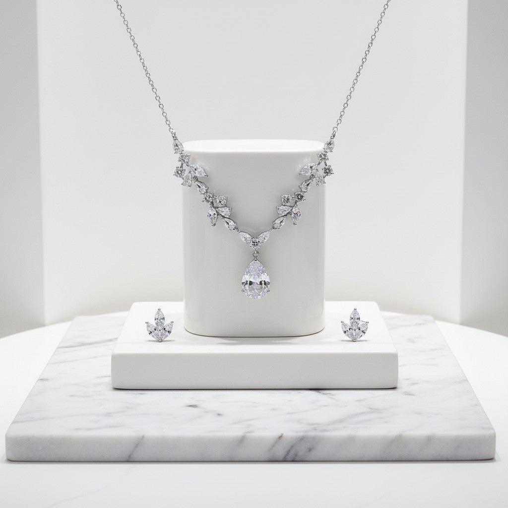 CUBIC ZIRCONIA COLLECTION - CRYSTALLURE NECKLACE - SILVER NK130
