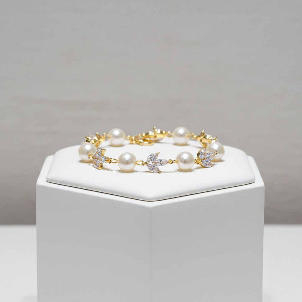 CUBIC ZIRCONIA COLECTION - SHIMMER PEARL BRACELET - BR113 GOLD