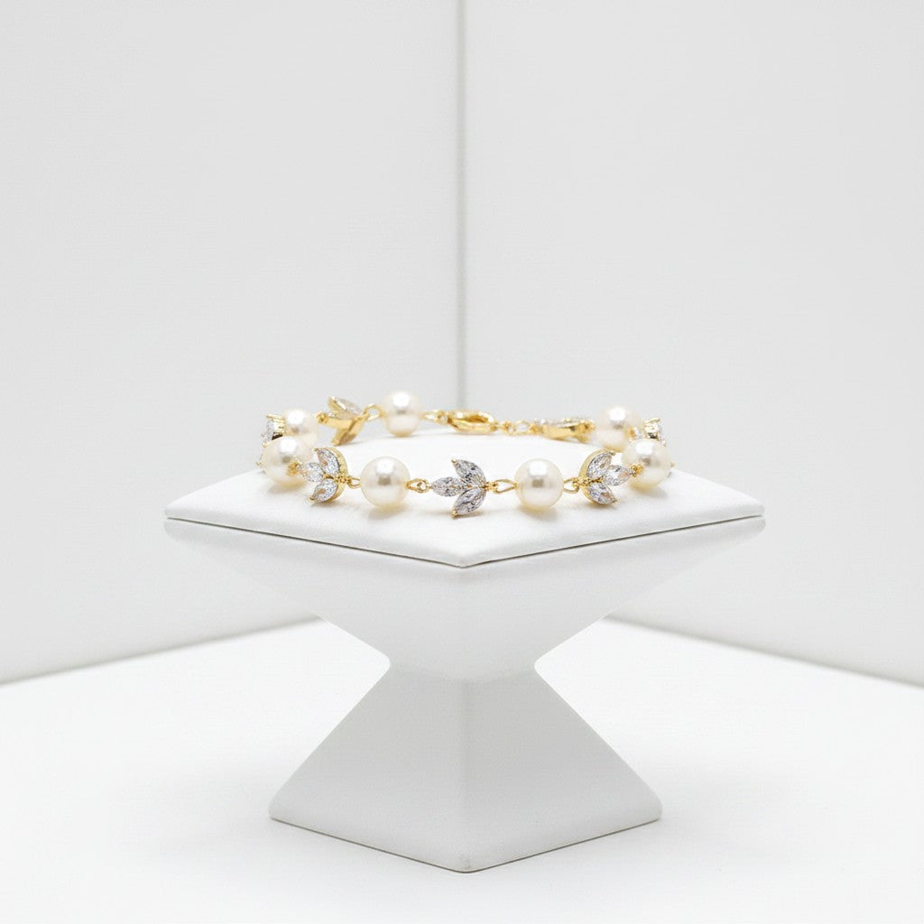 CUBIC ZIRCONIA COLECTION - SHIMMER PEARL BRACELET - BR113 GOLD