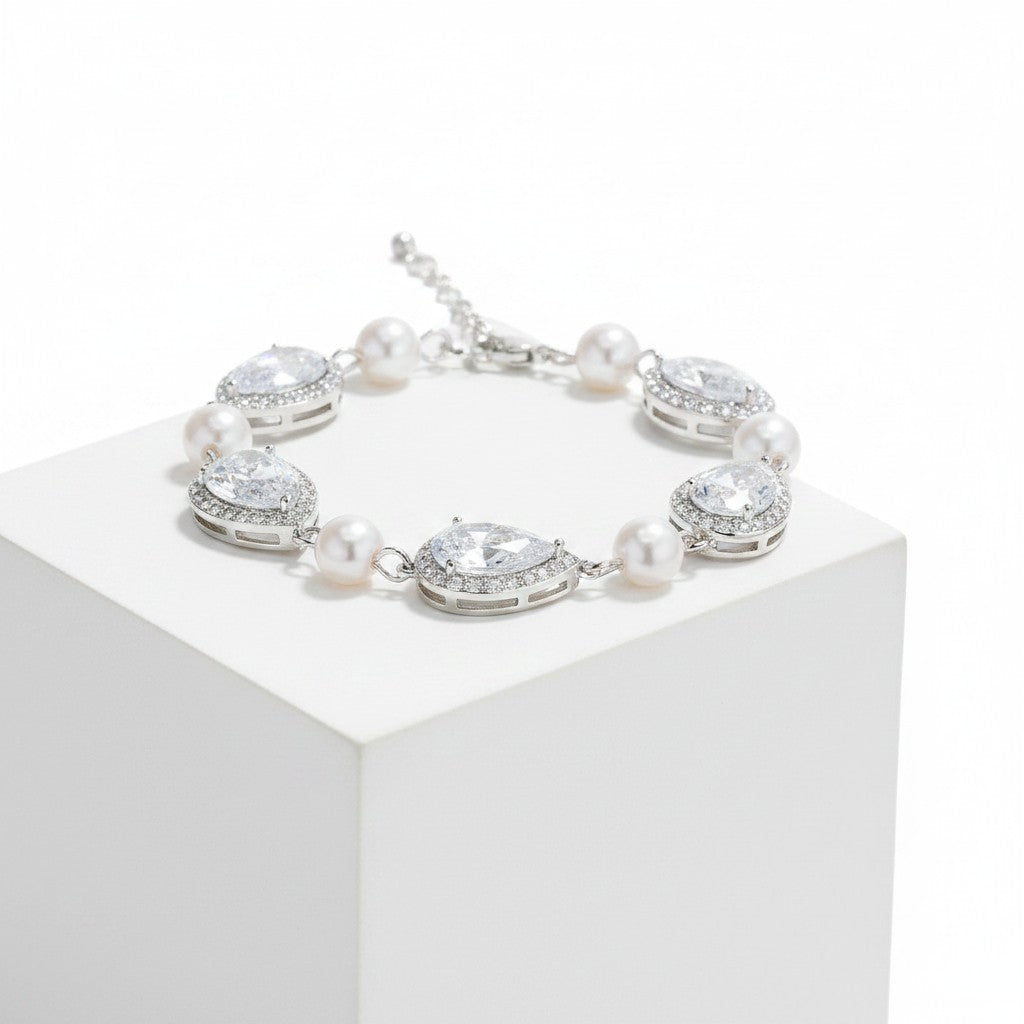 CUBIC ZIRCONIA COLLECTION - EXQUISITE PEARL BRACELET - SILVER -BR121
