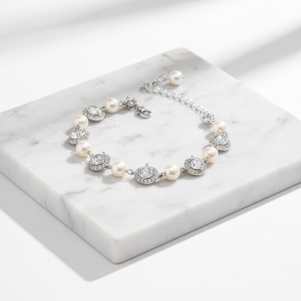 CUBIC ZIRCONIA COLLECTION - DAINTY STARLET BRACELET - BR122- SILVER