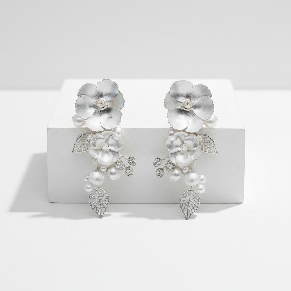 ATHENA COLLECTION - PEARLESCENT EARRINGS - CZER582 SILVER