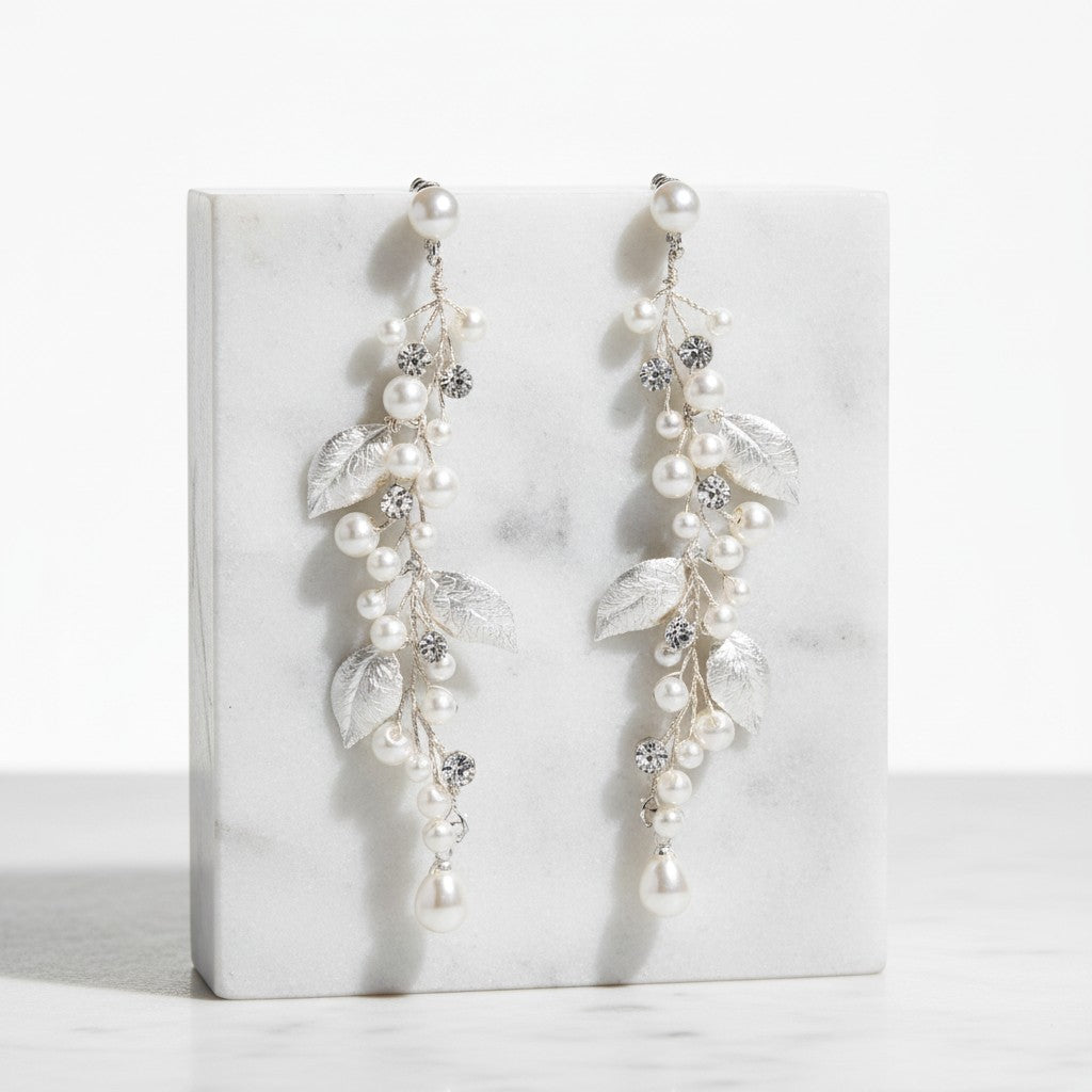 ATHENA COLLECTION - LUXE VINE EARRINGS - CZER584- SILVER