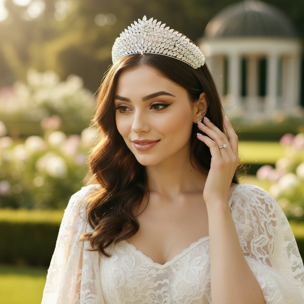 CUBIC ZIRCONIA COLLECTION - CRYSTAL EXTRAVAGANCE TIARA - AHB94 SILVER