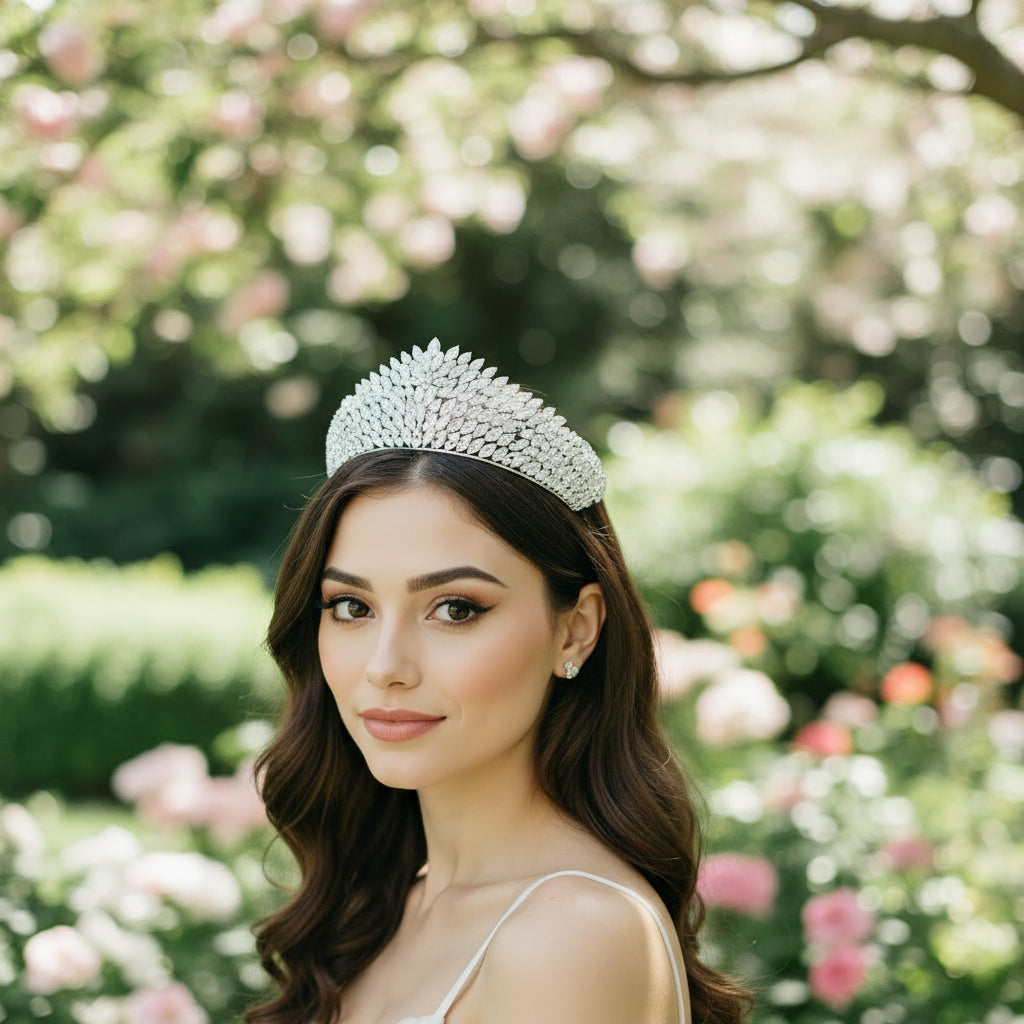 CUBIC ZIRCONIA COLLECTION - CRYSTAL EXTRAVAGANCE TIARA - AHB94 SILVER