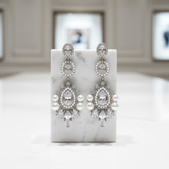 CUBIC ZIRCONIA COLLECTION - PEARL EXTRAVAGANCE EARRINGS - CZER586 SILVER