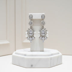 CUBIC ZIRCONIA COLLECTION - PEARL EXTRAVAGANCE EARRINGS - CZER586 SILVER