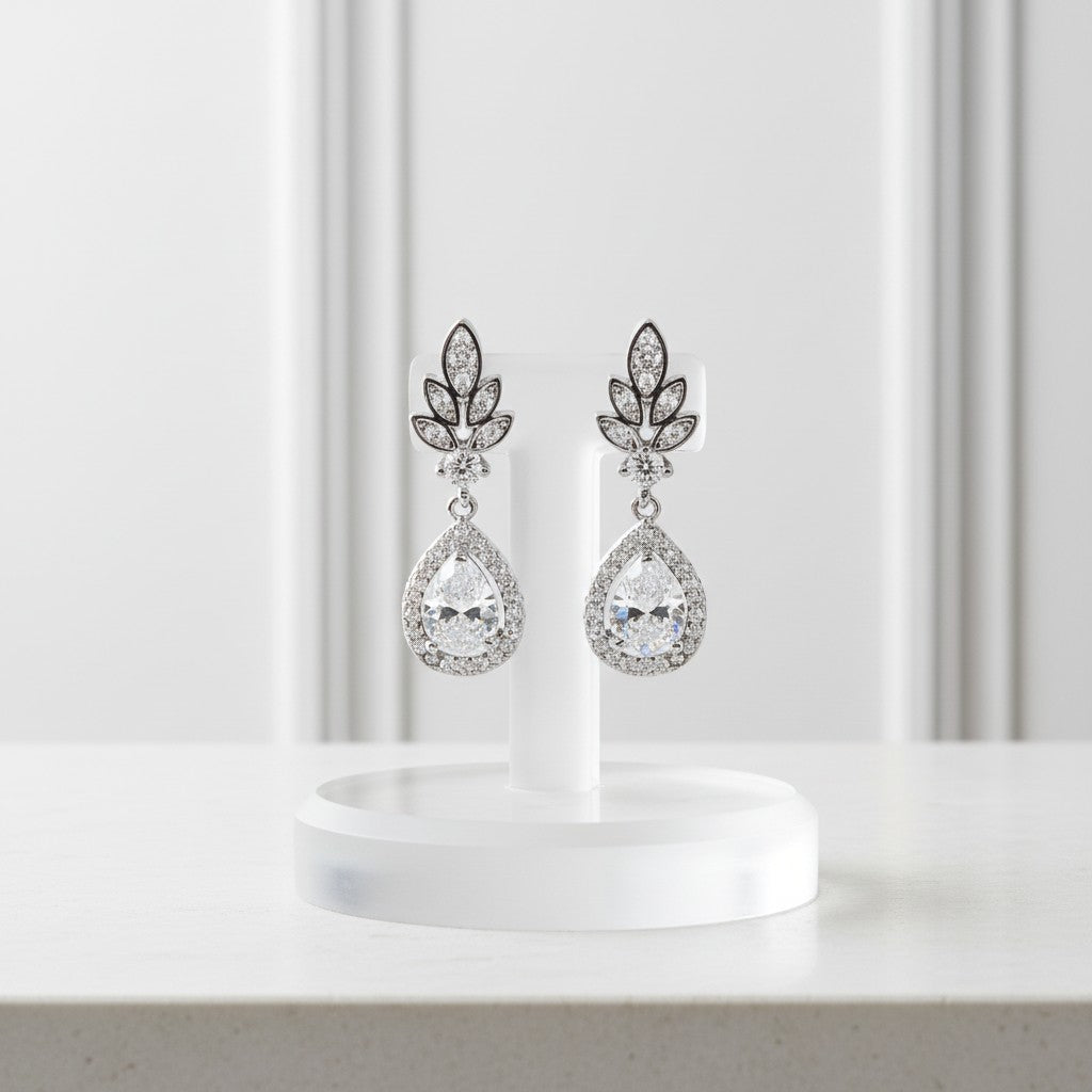 CUBIC ZIRCONIA COLLECTION - VINTAGE CHIC EARRINGS -CZER590 SILVER