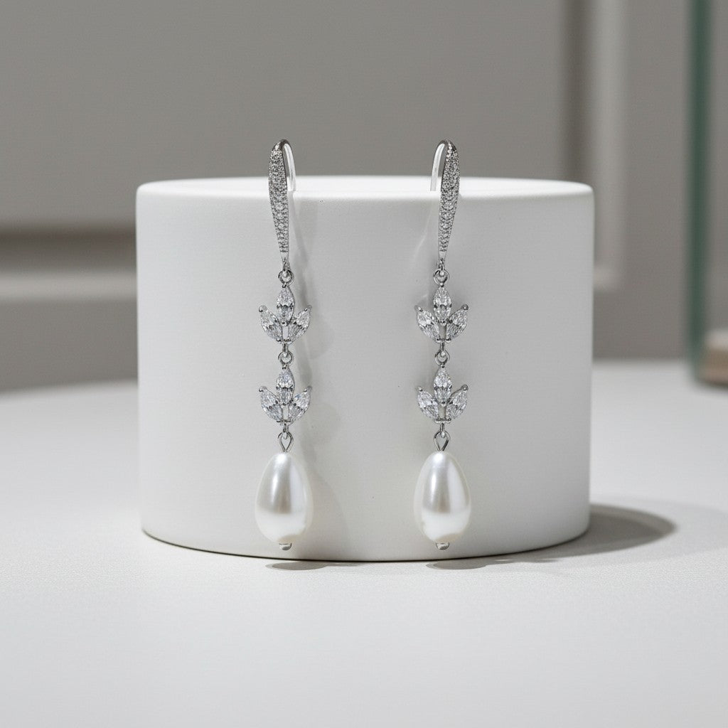 CUBIC ZIRCONIA COLLECTION - GRACEFUL PEARL DROP EARRINGS - CZER596 SILVER