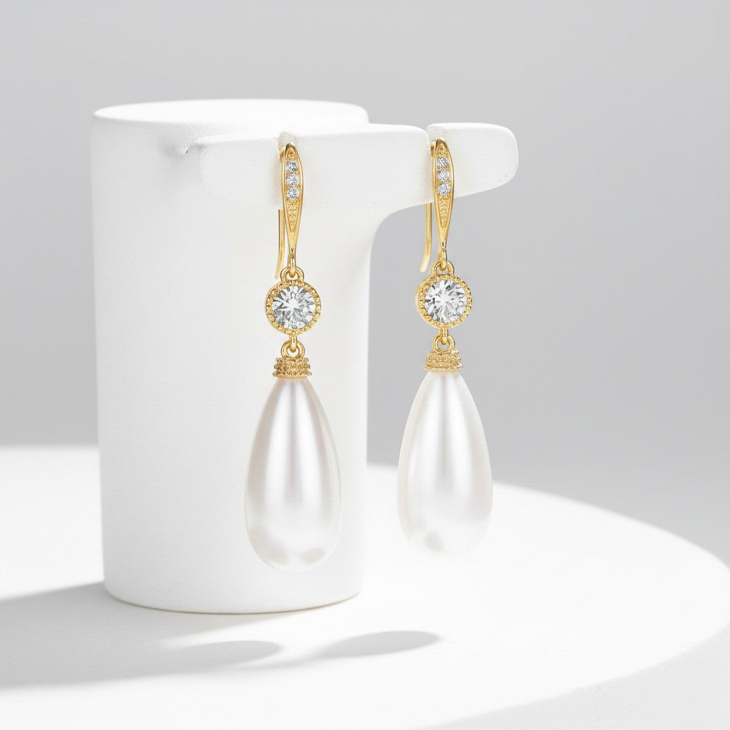 CUBIC ZIRCONIA COLLECTION - PEARL ELEGANCE EARRINGS - GOLD CZER600